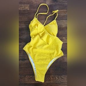 Cupshe One Piece Bathing Suit Size Large yellow surplice ruffle